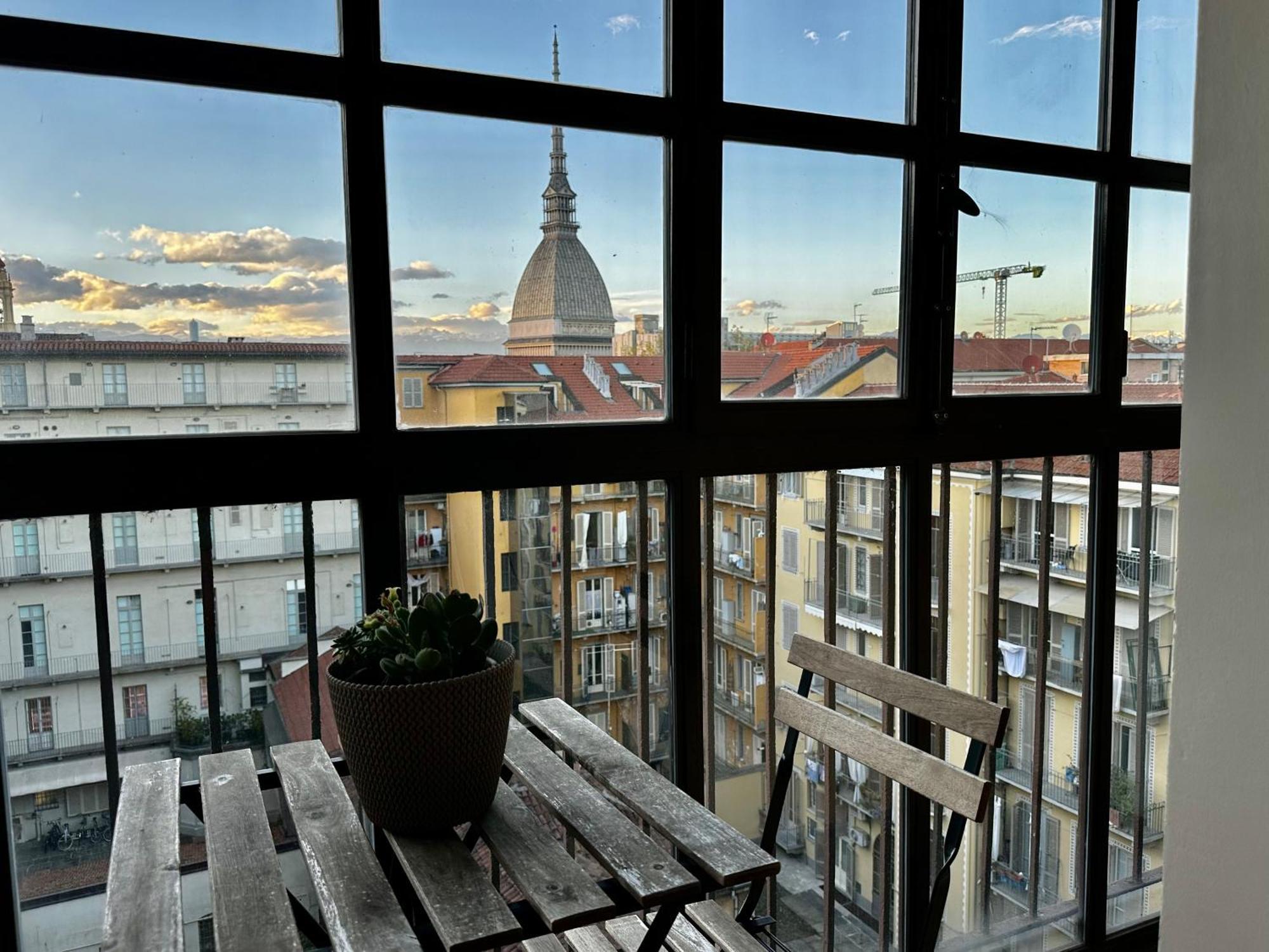 Le Finestre Sulla Mole Apartamento Turim Exterior foto